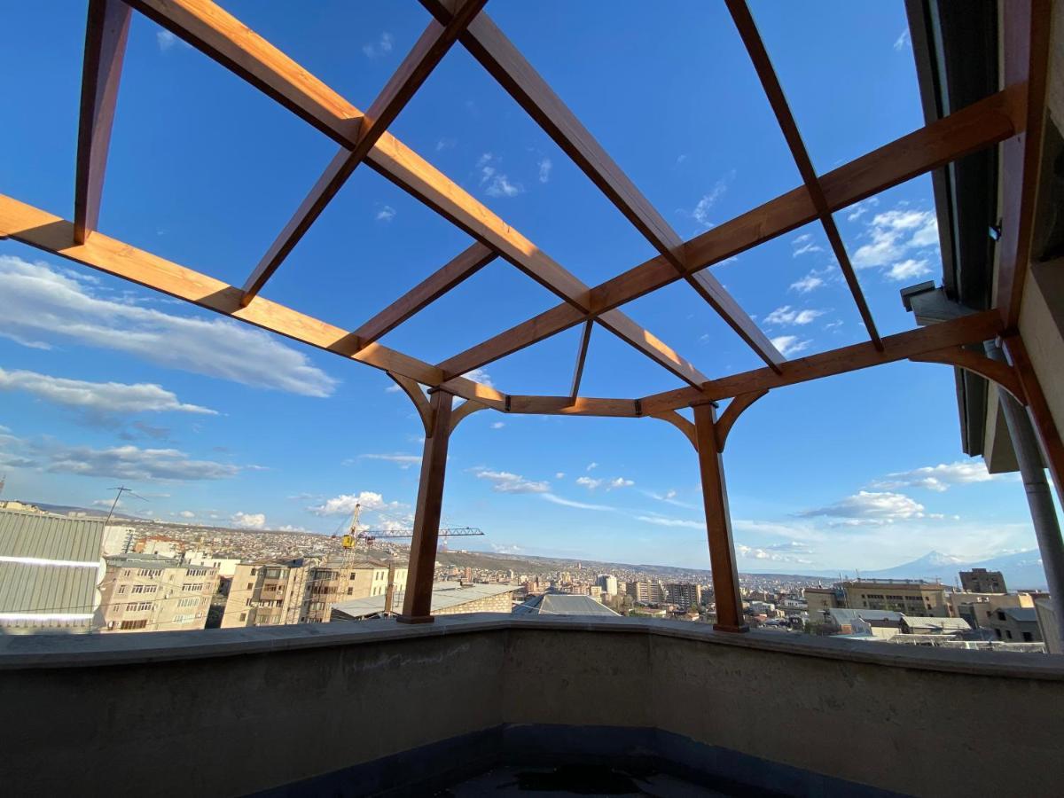Homestay At City Center Yerevan Bagian luar foto