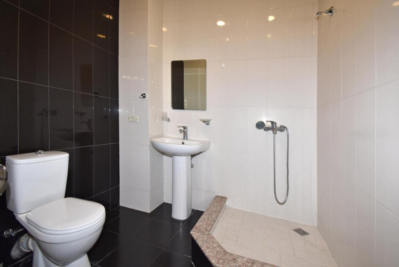 Homestay At City Center Yerevan Bagian luar foto