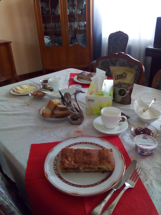 Homestay At City Center Yerevan Bagian luar foto